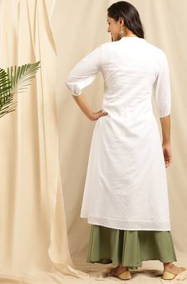 Janasya White embroidered cotton kurta 4