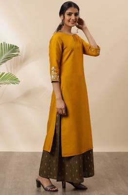 Mustard embroidered silk kurta 3