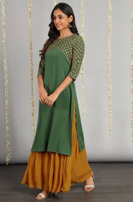 Janasya Green printed crepe kurta 2