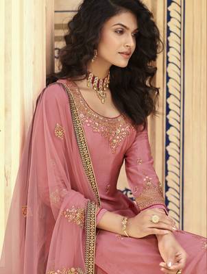 Pink embroidered chiffon salwar 2