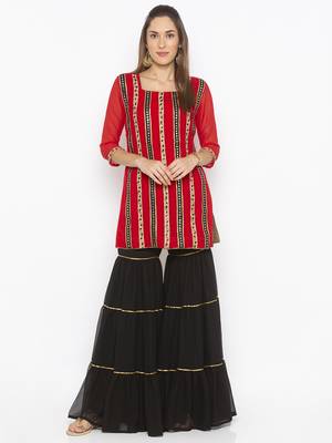 Red embroidered georgette kurta &-sets 1