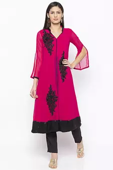 Magenta embroidered georgette kurta &-sets