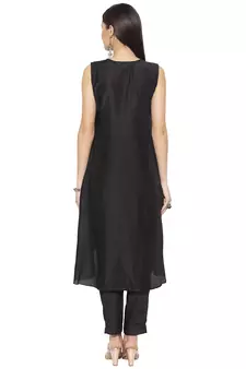 Black embroidered cotton kurta &-sets
