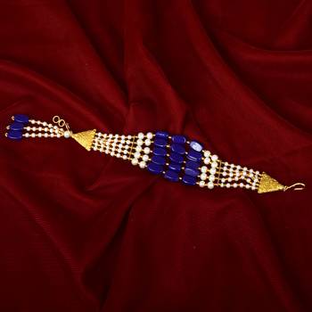 Traditional Pearl Bracelets 1