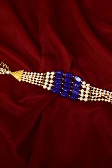 Traditional Pearl Bracelets