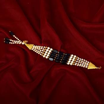 Traditional Pearl Bracelets 1