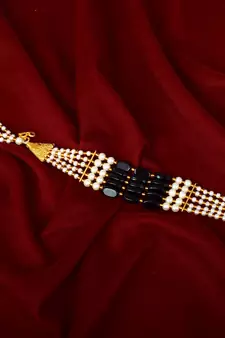 Traditional Pearl Bracelets