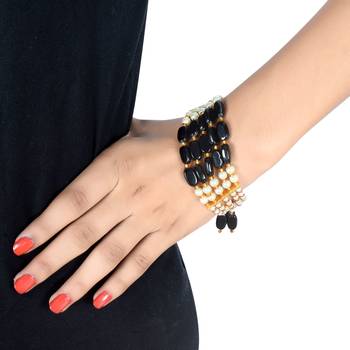 Traditional Pearl Bracelets 2
