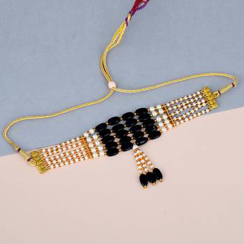 Traditional Pearl Necklaces 1