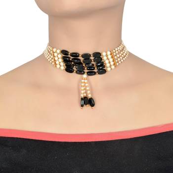 Traditional Pearl Necklaces 2