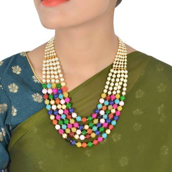 Multilayer pearl necklaces 2