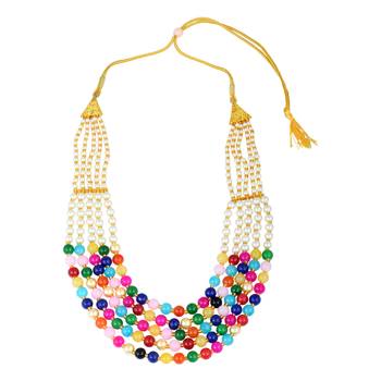 Multilayer pearl necklaces 3