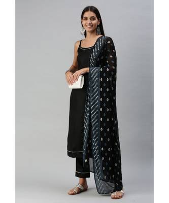 Women Black Gotta Patti Kurta with Pant & Foil Printed Dupatta 3
