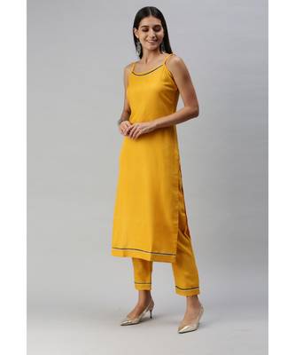 Women Mustard Gotta Patti Kurta with Pant & Foil Printed Dupatta 4