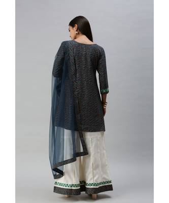 Women Teal Bandhani Printed Panelled Gotta Patti Kurta with with Kali Palazzo & With Dupatta 2
