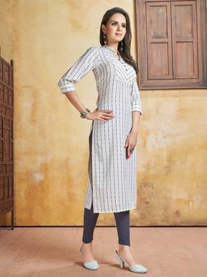 White printed rayon pakistani-kurtis 4