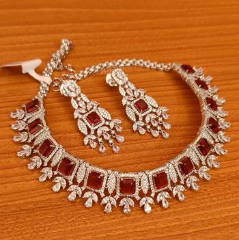 Red necklace-sets 4
