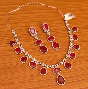Red necklace-sets 1