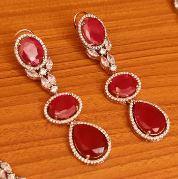 Red necklace-sets 2