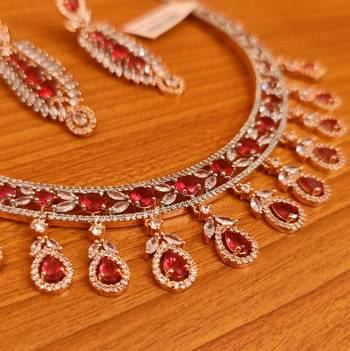 Red necklace-sets 3