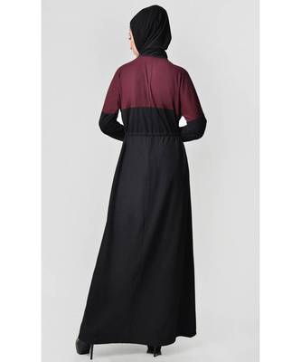 Women's Contrast colorblocked Sand Jersey Abaya dress for Travel Maroon and Black 3
