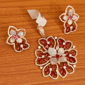Red pendants 1