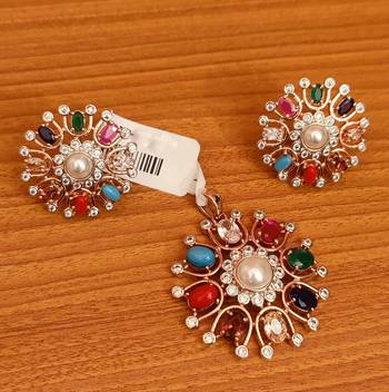 Multicolor pendants 1