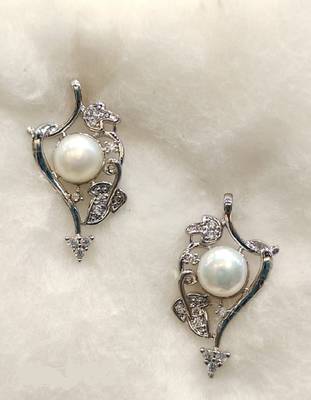 White pearl earrings 1