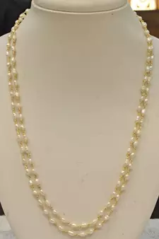 White pearl necklaces