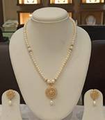 Multicolor pearl necklaces