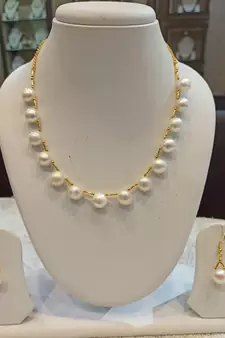 White pearl necklaces