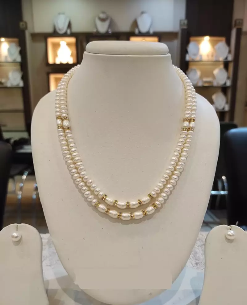 White pearl necklaces