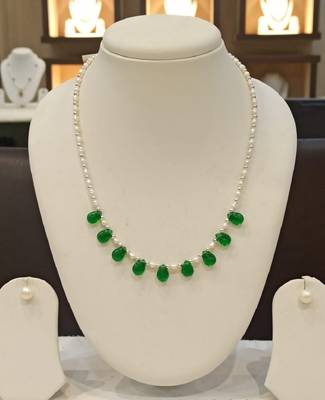 Multicolor pearl necklaces 1