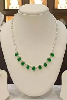 Multicolor pearl necklaces