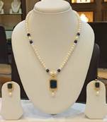 Blue pearl necklaces