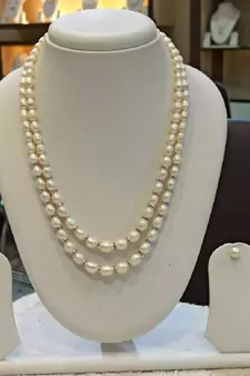 White pearl necklaces