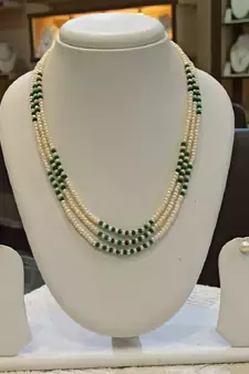 Multicolor pearl necklaces