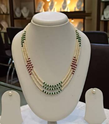 Multicolor pearl necklaces 1
