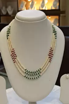 Multicolor pearl necklaces