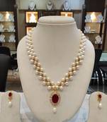 Multicolor pearl necklaces