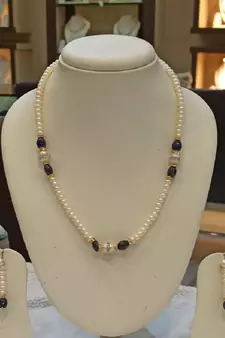 Multicolor pearl necklaces