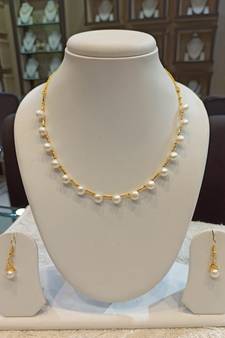 White pearl necklaces
