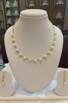 White pearl necklaces