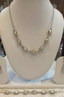 White pearl necklaces