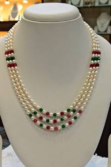 Multicolor pearl necklaces
