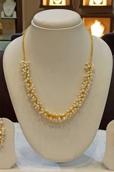 White pearl necklaces