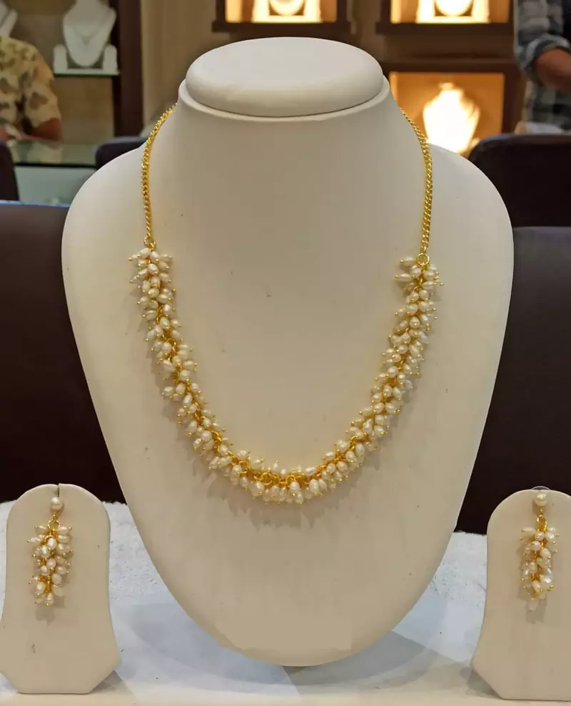 White pearl necklaces