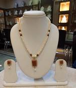 Multicolor pearl necklaces