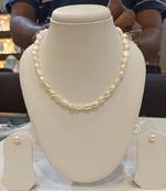 White mother of pearl necklaces