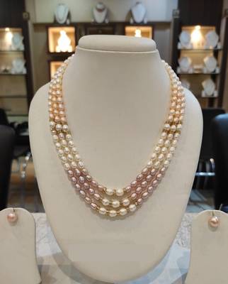 Multicolor pearl necklaces 1